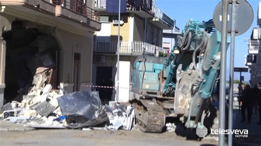 San Ferdinando di Puglia, il sindaco denuncia Poste Italiane: “Senza servizi da due mesi”. Il 1 dicembre scorso il clamoroso assalto con escavatore #sanferdinando #cronaca #posta #assalti | Telesveva