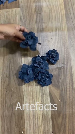 ♻️ Denim flowers making 👖 #rose #shorts ♻️