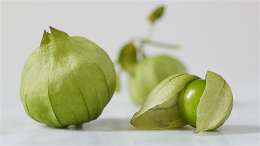 8 Gardening Tips For Growing Delicious Tomatillos