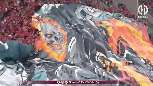 🎥👈أنصار شباب بلوزداد🔴⚪️ غامروا بأرواحهم من أجل إنجاح التيفو 😲👏 #الهدافtv #كأس_الكاف #شباب_بلوزداد #الزمالك #CRB #CAF