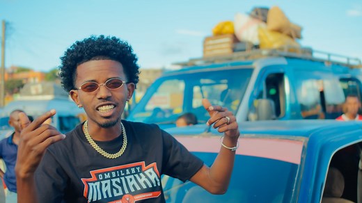 🔥🚨 NOUVEAUTE 2025🚨🔥 Alefa Ndà Unity - Ataovy Milay « Vivez chaque instant comme si c'était le dernier. » Voici le premier extrait de notre prochain album EP intitulé “ VAMOS ” Atolotra am-pitiavana be fôna🥰🥰 🎧Titre: Ataovy Milay (Vamos) 🎬Dir: Lorienjo Raz 🎥Cam: Cenders Philippe II 🎹Beats: Jees Beats 🎙️Son: AN Records #Vamos #AlefaNdaUnity #ANRecords #ANFilm Rhum Ombilahy Masiaka Distributeur Fianarantsoa 🍷🥂 | Alefa Ndà Unity