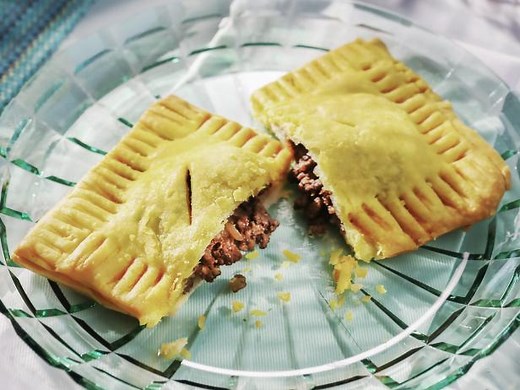 Mini Golden Beef Pockets