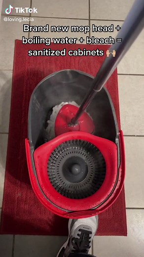 How to Easily Clean and Sanitize Cabinet Doors