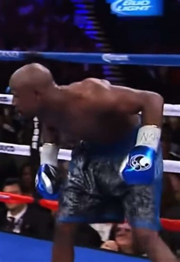 Mastering the Philly Shell: Mayweather's Sparring Techniques