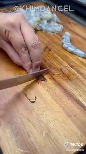 989K views · 43K reactions | If you want a tipid recipe na mala-restaurant sa sarap, try this homemade Tempura recipe by @khimdancel na mas pinasarap ng Lorins Patis Puro. #LutongLorins 1kg shrimp 1/4 cup Lorins Patis Puro 1/2 piece lemon MARINATE FOR 30mns BATTER: 1 cup water 1 medium sized egg 1/2 cup all purpose flour 1/2 cup corn starch 1/2 teaspoon salt and pepper 1 teaspoon garlic powder Ice Bread crumbs #PurongPagmamahal | Lorins Official | Facebook