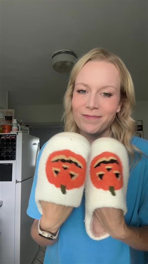 Slip into comfort with these faux fur lined plush slippers. Ultra-soft, warm, and designed with anti-slip soles so you can lounge in style without sliding around. Perfect for chilly mornings and cozy nights in. #FauxFurSlippers #CozyHouseShoes #PlushSlippers #ComfyIndoorFootwear