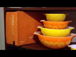 My Vintage Pyrex Collection - Daisy