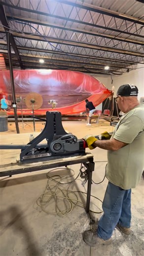 Bending steel square tubing to build the frame for a boat mold #boats #composites #welding #weldporn @everlastwelders Welders @swagoffroad | NuWave Composites