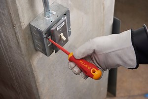 電気工事用絶縁プラス・ドライバー