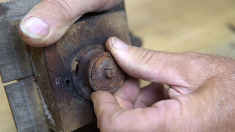 Broken Coffee Grinder Restoration