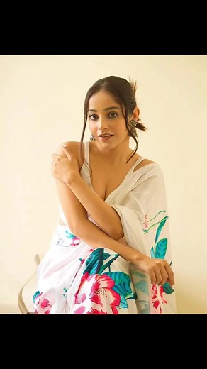 Saree Model on Reels