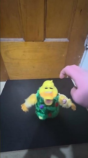 Dandee chicken dance Christmas tree duck
