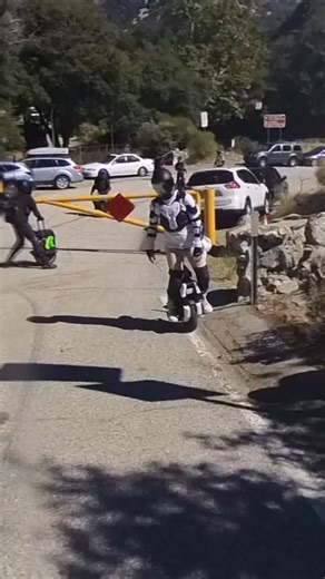 220 reactions · 5 comments | Closed mountain roads 朗⛰️ are so curvy...