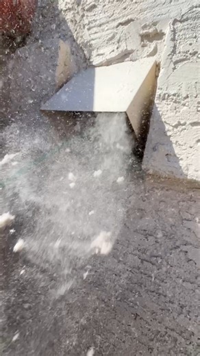 122K views · 1.7K reactions | This was Insane! The home builders put a screen over the dryer vent BLOCKING all the Lint from Escaping the Pipe!  #oddlysatisfying #asmr #unclogging #dryerventcleaning #cleantok | Lint Away | Facebook