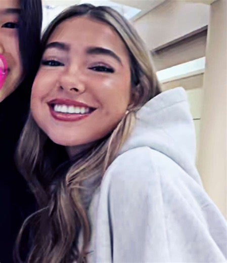 Gabs ❀ (@embrxigh) - Adorable NYC Outfit Ideas Featuring Cute Skirts