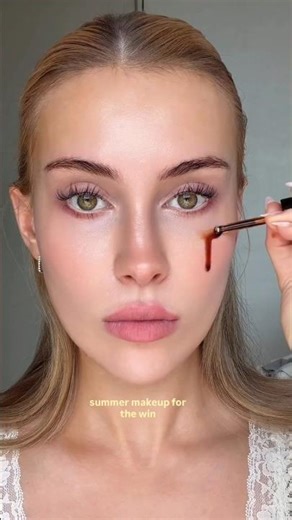 Summery makeup 🌻 I think I used the bronzing drops wrong but oh well