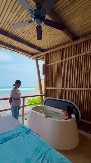 Sundays Beach Club on TikTok