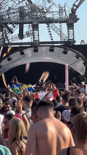 ꜱᴜʙ ᴢᴇʀᴏ ᴘʀᴏᴊᴇᴄᴛ ʀᴀᴅᴀʀ on Instagram: "This was the Mainstage Debut of @subzeroproject and it was INSANE 凉 beyond proud of them. More content of their Mainstage Performance on the official @subzeroproject account soon! #harddance #hardstyle #rawstyle #euphoric #uptempo #hardcore #szp #subzero #subzeroproject #subzeroprojectfans #subzeroprojectfamily #subzeroprojectsupport #edm #dj #electronicmusic #rave #tomorrowland #tomorrowlandmainstage"