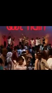I loooooove Soultrain and those amazing dancers 😍 ❤️🔥🔥🔥🕺💃🎶🎵 Skyy - Show me #skyy #showme #funk #disco #funkystyle #soultrain #soultrainline #musicvideo #funky #music #soul #groove #throwback #funkymusic #funkmusic #soulband #tbt #oldschool #goodvibesonly #80s #lovemusic #performer #goodvibes #dance #tune #charts #billboard #rhythm #grammys | funk_music_80s_page