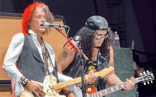 Watch Joe Perry Joined by Steven Tyler and Slash for Explosive Los Angeles Performance