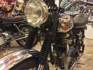 1968 BSA Thunderbolt 650cc - replacing the gaiters (part 2 of 2)