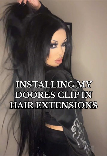Installing Doores Clip In Hair Extensions: 24 Inch C6