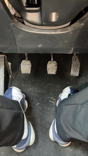 12K views · 186 reactions | Super simple 5 steps to start a manual car#driving #car #manual #tips #carsoft #cardriving #driver #skills | LearnCar | Facebook