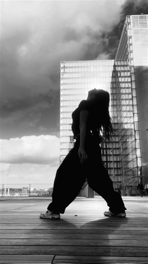 Dance Choreography Inspired by Paris