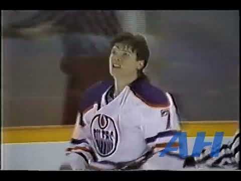 NHL Nov. 29, 1993 Edmonton Oilers v Dallas Stars (R) Jason Arnott v Dave Barr