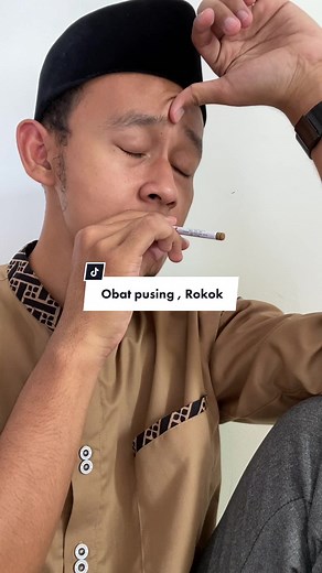 Permen rokok asli mirip banget kaya roko asli . Ada juga Krikil coklat permen nya enak banget ada juga permen unik permen jadul permen viral lain nya seperti permen pasta gigi permen agar agar kering permen durian #permenjadul #permenviral #permenunik #permenkerikil #permenrasarokok