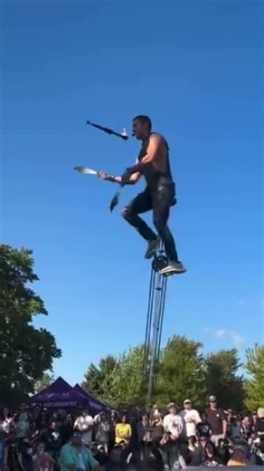 Quinn comedian at Buskerfest in Toronto #shorts #busker #entertainment #subscribe