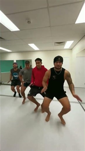 tahitian drumming dance ❤️‍🔥 #tahiti #tahitidance #oritahiti #hula #bellydance #dance @firstlady