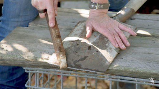 Top Tip: Sharpening Spades - Gardening Australia