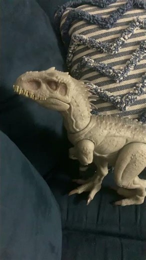 Camouflage n battle Indominus Rex #jurassicworld #jurassicworldevolution2dominionbiosynexpansion