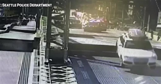 Driver jumps Seattle bridge in stolen car during police chase