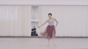Tamara Rojo reclaimed one of ballet’s timeless classics with this adaptation of Raymonda, celebrating the best of Petipa’s original work with Glazunov's iconic score with an updated story set against the backdrop of the 19th-century Crimean War: https://bit.ly/3VUOjxD (🎥,: Frances Chung in Rojo's Raymonda) #discoversfballet | San Francisco Ballet