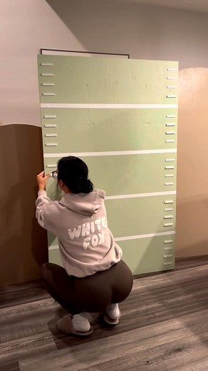 Kelcey | Make a football backdrop with me for my next event🏈 #football #backdrop #woodbackdrop #partybackdrop #diy #tutorial #partyplanner... | Instagram