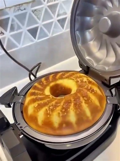 🧇 Make perfect Belgian waffles at home #yt #cake #viral