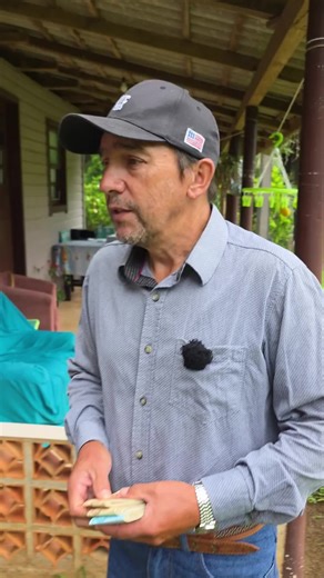 Un padre trata a un hijo de manera diferente a otro porque es adoptado ! #contry #texas #american #eua #farmlife