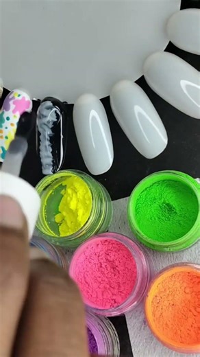 Easy color splash design perfect for Holi party vibes!