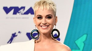 Katy Perry's wedding crash resulted in cute pics and awesome dancing
