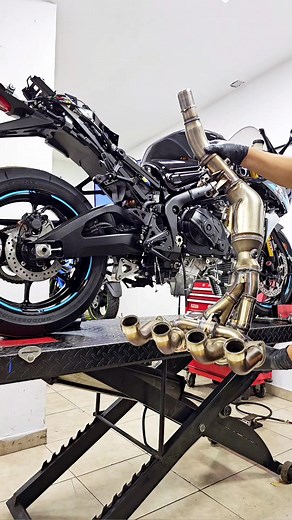 Suzuki GSXR1000R Full System M4 Sound Test | Biker Community Review