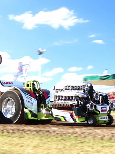 Drei V12 Allison Flugmotoren beim Tractor Pulling 2024