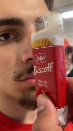 Ray Modeli on Instagram: "Where’s my lugaggeeeee?!"