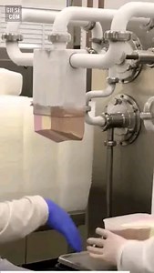 How neapolitan ice cream is packaged