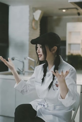 Face Changing Fun with AI – A Viral Idol Moment!