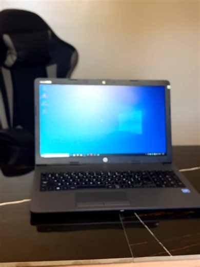 🟥🟪 PC Pour Travaille en Bureau HP NoteBook 250-G7 ECRAN ngeza - 15.6" FHD ☑️ Intel®️ Celeron(R) N4000 ☑️ Pavé Numérique - Lecteur CD ☑️ 𝗥𝗔𝗠 4Go - 𝗦𝘁𝗼𝗰𝗸𝗮𝗴𝗲 500Go HDD ☑️ Hdmi - USB 3.0 - Caméra HD ☑️ Wifi - Bluetooth - HDMI ☑️ Graph 2Go/128 Dd 𝗣𝗿𝗶𝘅 : 450 𝟬𝟬𝟬𝗔𝗿 Livraison 3000Ar Magasin Antanimena Contact: 034 01 203 96 | Infinity STORE