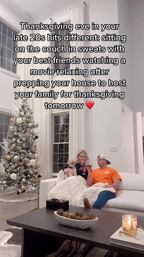 Thanksgiving Eve Celebrations with Friends in Your Late 20s