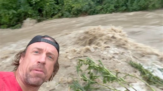 We are tracking a life-threatening #flashflood near Dubuque, Iowa after 3-5 inches of rainfall. 10 inches of rainfall recorded in Milwaukee with multiple rounds of heavy rainfall on the way. We are targeting the Fox River crest later after these rounds of rainfall. Big problems southern Wisconsin | Reed Timmer Extreme Meteorologist