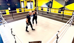 Check This Out !! Some Spinning Stuff With Katie Nelsen !! Kickboxing Fitness Personal Training At Boxen !! ✊🥊🥊 Kickboxing Fitness • Boxing Fitness • Kickboxing Technique Training • Bootcamp • Weightlifting • Personal Training • Call For Your Free Trial Session 📞📞 Boxen Fit Club • 1280 Hwy 175 Hubertus Wi • 262-623-6620 Kickboxing Technique & Weightlifting Personal Training by Appointment #boxenfitclub #boxenfit #beboxenfit #boxingfitness #kickboxingfitness #bootcampworkouts #weightlifting #